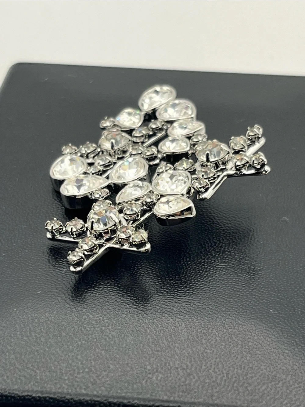 Swarovski Swan Bailee Three Star brooch pin silver tone celestial clear stones